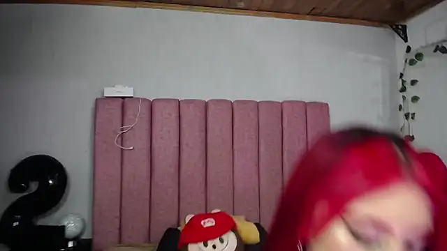 SaraLjordad online show from April 2026 07:45:02 PM