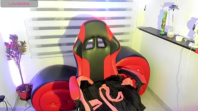 Agatha Marin online show from April 2026 11:27:02 PM