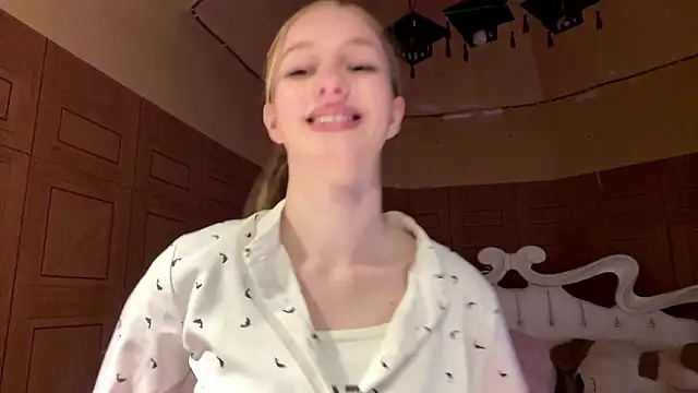 Anika Socutehe online show from March 2026 01:37:02 PM