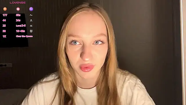 Anika Socutehe online show from April 2026 08:50:01 PM