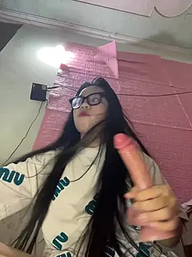 Leeeeiu online show from April 2026 03:17:02 PM