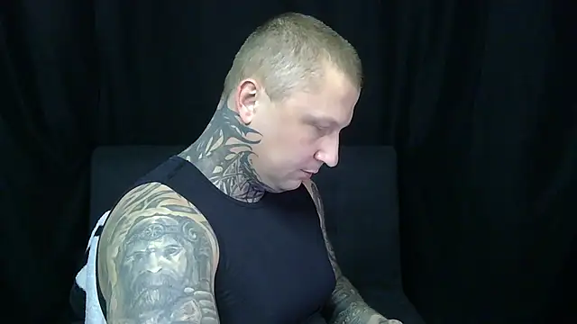 Snapshot of devilWithTats chatting on May 2026 11:38:01 AM devilWithTats online show from May 2026 11:38:01 AM