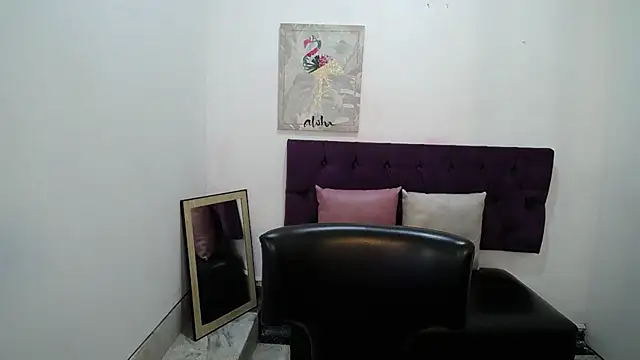 Snapshot of TomBoy_Natali chatting on March 2026 12:00:01 PM TomBoy Natali online show from March 2026 12:00:01 PM