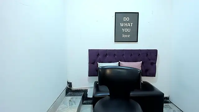 TomBoy Natali online show from March 2026 06:51:02 PM