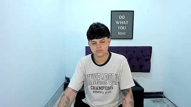 TomBoy Natali online show from March 2026 06:52:01 PM