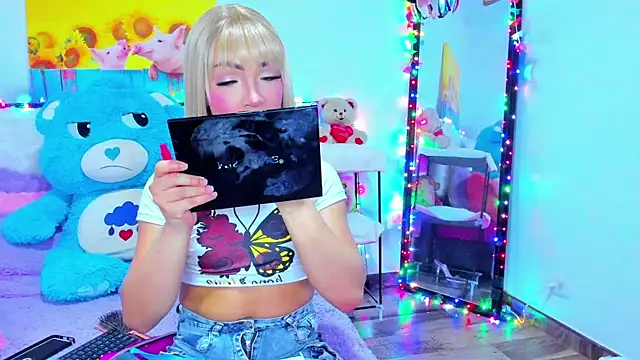 Snapshot of Dulce_Fabiana_ chatting on March 2026 06:54:01 PM Dulce Fabiana online show from March 2026 06:54:01 PM