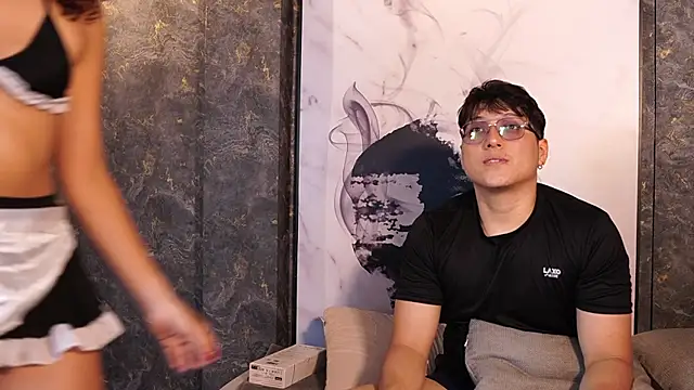 Mia and Belmonth online show from April 2026 06:49:02 PM