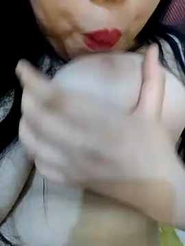 Snapshot of HoT_LiiiNa chatting on July 2026 11:18:02 PM HoT LiiiNa online show from July 2026 11:18:02 PM