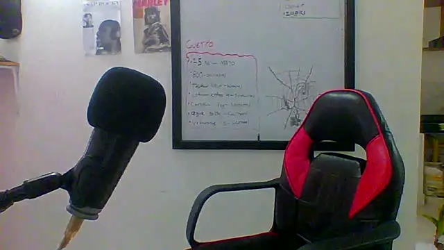 Snapshot of charles_king chatting on May 2026 04:37:02 PM charles king online show from May 2026 04:37:02 PM