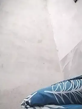 traiwe06 online show from April 2026 09:05:01 AM