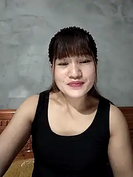 Snapshot of Lilinn_ chatting on April 2026 04:48:02 PM Lilinn online show from April 2026 04:48:02 PM