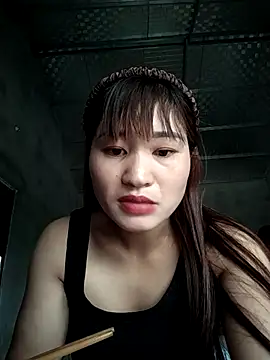 Snapshot of Lilinn_ chatting on April 2026 04:54:01 AM Lilinn online show from April 2026 04:54:01 AM