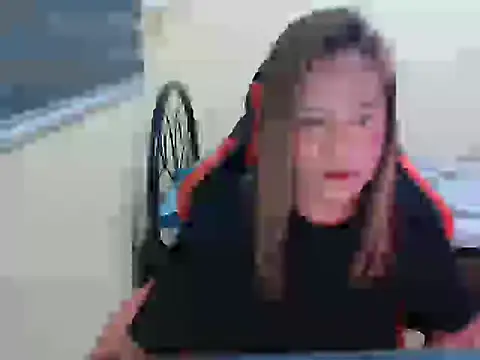 Snapshot of ashelyxyn69xx chatting on June 2026 11:05:01 AM ashelyxyn69xx online show from June 2026 11:05:01 AM