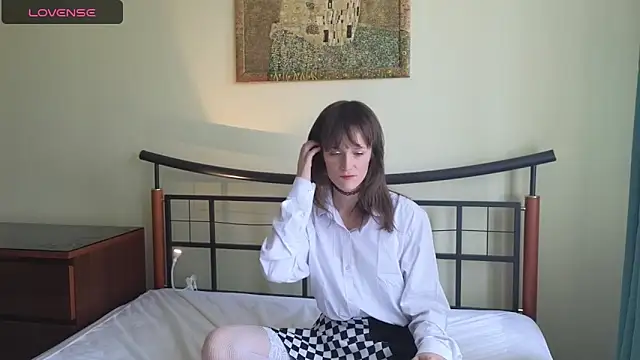 Tender Swan online show from April 2026 08:28:02 AM