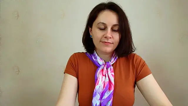 Snapshot of Inessa_beauty chatting on May 2026 10:42:02 AM Inessa beauty online show from May 2026 10:42:02 AM