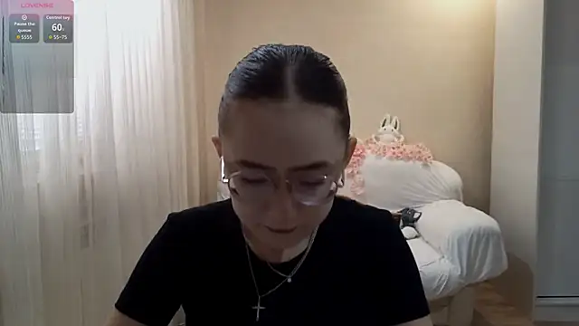 Snapshot of SolvedGlobe chatting on June 2026 01:12:01 PM SolvedGlobe online show from June 2026 01:12:01 PM