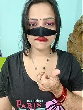 Snapshot of Beauty-3 chatting on April 2026 05:58:01 PM Beauty-3 online show from April 2026 05:58:01 PM