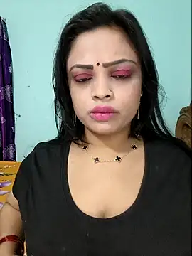 Snapshot of Beauty-3 chatting on May 2026 08:35:02 PM Beauty-3 online show from May 2026 08:35:02 PM