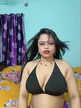 Snapshot of Beauty-3 chatting on May 2026 09:00:02 PM Beauty-3 online show from May 2026 09:00:02 PM