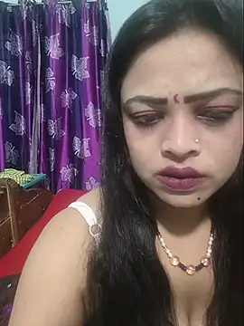 Snapshot of Beauty-3 chatting on May 2026 11:45:02 PM Beauty-3 online show from May 2026 11:45:02 PM