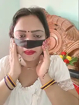 Snapshot of Beauty-3 chatting on May 2026 08:30:01 AM Beauty-3 online show from May 2026 08:30:01 AM
