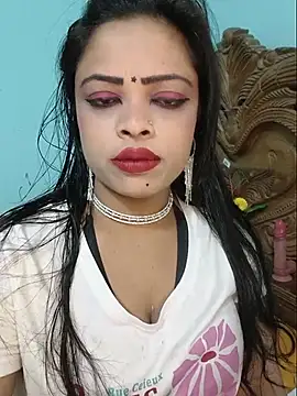 Snapshot of Beauty-3 chatting on May 2026 04:15:01 PM Beauty-3 online show from May 2026 04:15:01 PM