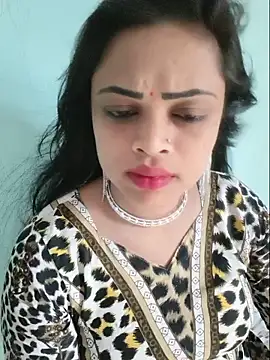 Snapshot of Beauty-3 chatting on June 2026 09:01:02 AM Beauty-3 online show from June 2026 09:01:02 AM