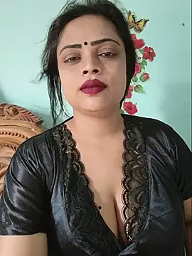 Snapshot of Beauty-3 chatting on June 2026 07:58:01 AM Beauty-3 online show from June 2026 07:58:01 AM