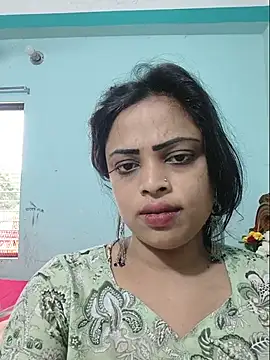 Snapshot of Beauty-3 chatting on July 2026 06:47:02 AM Beauty-3 online show from July 2026 06:47:02 AM