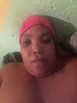 Snapshot of friendlybitch22 chatting on March 2026 08:00:01 PM friendlybitch22 online show from March 2026 08:00:01 PM