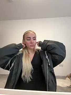 Naughtyblondex online show from April 2026 08:28:02 PM