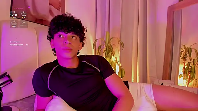 TaylerWhitelll online show from March 2026 01:55:02 AM