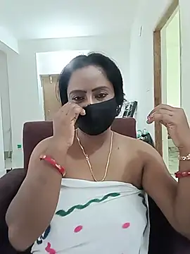 Snapshot of misti-boudii chatting on June 2026 01:32:01 AM misti-boudii online show from June 2026 01:32:01 AM