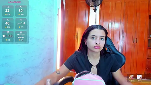 lizzie skinny online show from May 2026 07:00:01 PM