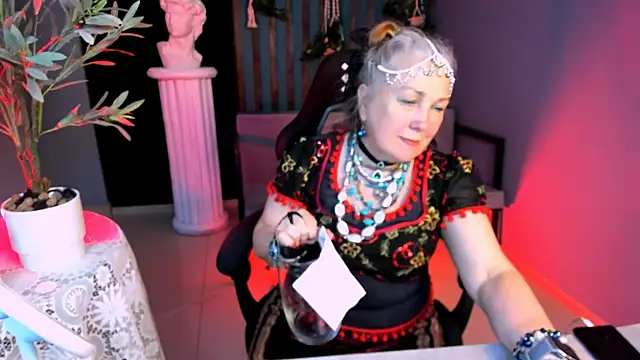 LilaMaharani online show from April 2026 02:04:02 PM