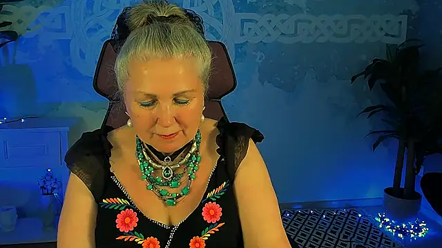 Snapshot of LilaMaharani chatting on May 2026 01:06:01 PM LilaMaharani online show from May 2026 01:06:01 PM