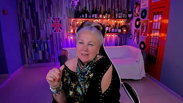 Snapshot of LilaMaharani chatting on June 2026 01:00:02 PM LilaMaharani online show from June 2026 01:00:02 PM