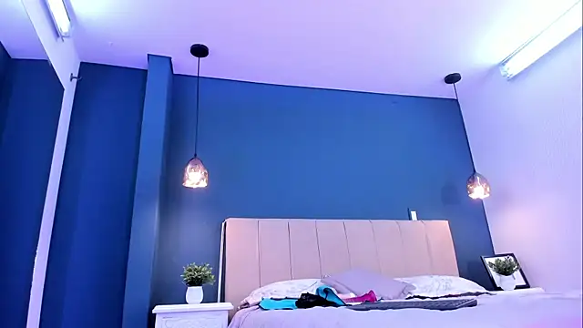 Jadee 01 online show from March 2026 11:27:02 PM