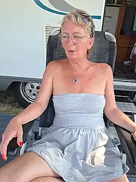 Snapshot of lescoquinsdu40 chatting on July 2026 09:01:02 AM lescoquinsdu40 online show from July 2026 09:01:02 AM