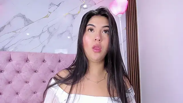 Snapshot of AbrilQuintana_ chatting on May 2026 11:40:02 AM AbrilQuintana online show from May 2026 11:40:02 AM