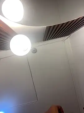 Emi rousse online show from April 2026 11:48:01 AM