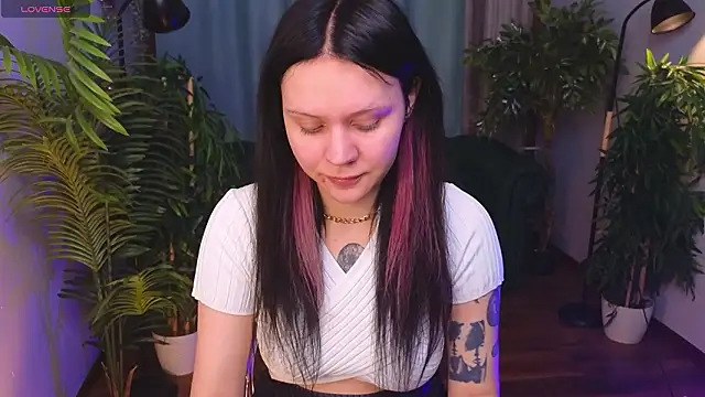 kittenlolla online show from March 2026 05:35:01 AM