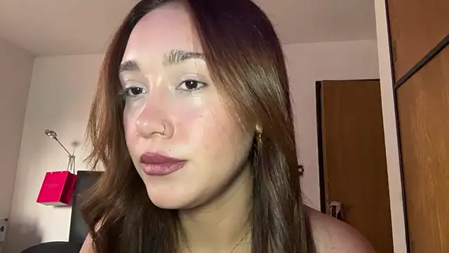 ariadnax0 online show from March 2026 05:52:02 PM