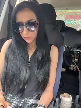 anamaria04 online show from April 2026 01:16:02 PM