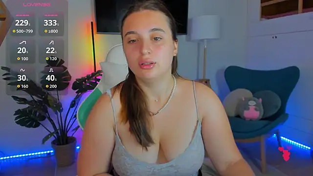 Snapshot of Nicole_De_Lux chatting on July 2026 05:43:02 AM Nicole De Lux online show from July 2026 05:43:02 AM
