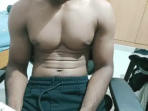 Snapshot of kratosTheHunk chatting on July 2026 05:39:01 PM kratosTheHunk online show from July 2026 05:39:01 PM