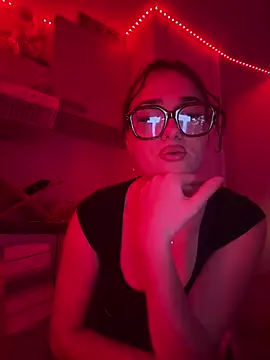 Claraaaaa06 online show from April 2026 07:48:01 PM