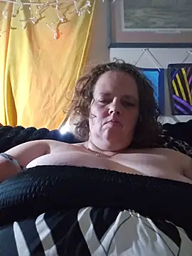 Snapshot of Purplesparkle1 chatting on June 2026 05:07:01 PM Purplesparkle1 online show from June 2026 05:07:01 PM