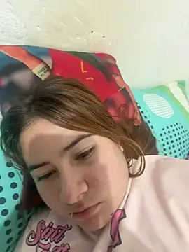 Snapshot of Zoe_Luxxe_ chatting on April 2026 02:07:02 AM Zoe Luxxe online show from April 2026 02:07:02 AM