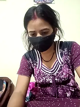 Snapshot of Poojalodhi_567 chatting on April 2026 04:04:01 PM Poojalodhi 567 online show from April 2026 04:04:01 PM